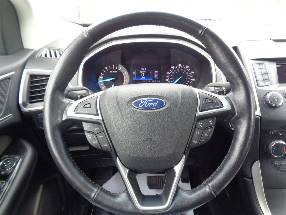 Used 2015 Ford Edge SEL AWD/4WD image 17