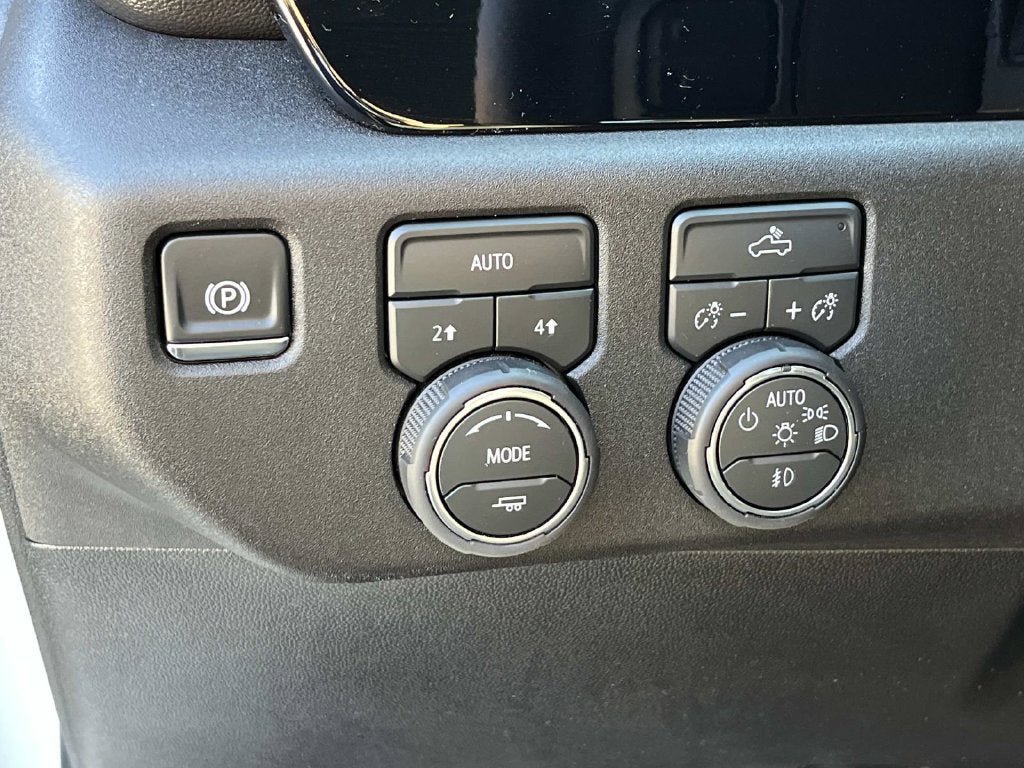 Used 2026 Chevrolet Silverado 1500 RST AWD/4WD image 28