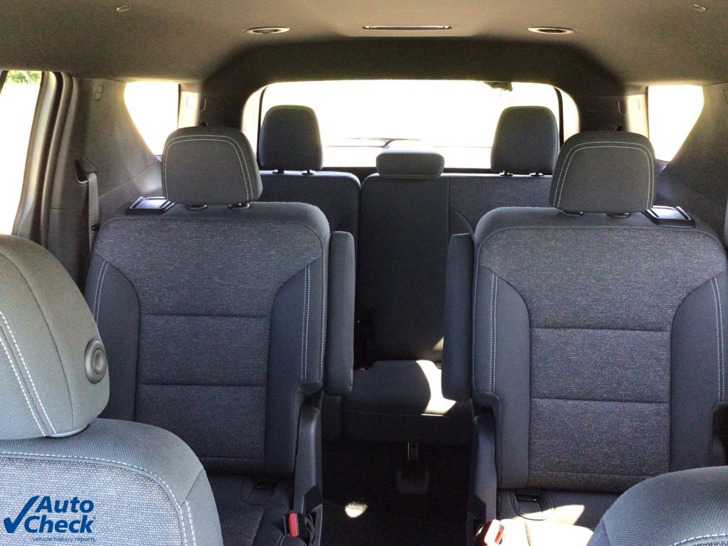 Used 2025 Chevrolet Traverse LT image 16