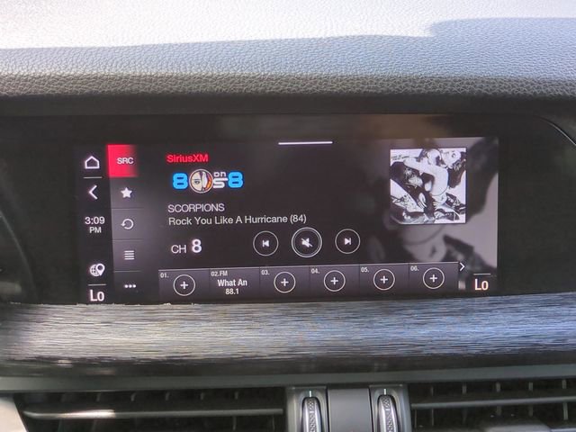 Used 2023 Alfa Romeo Stelvio Sprint image 14