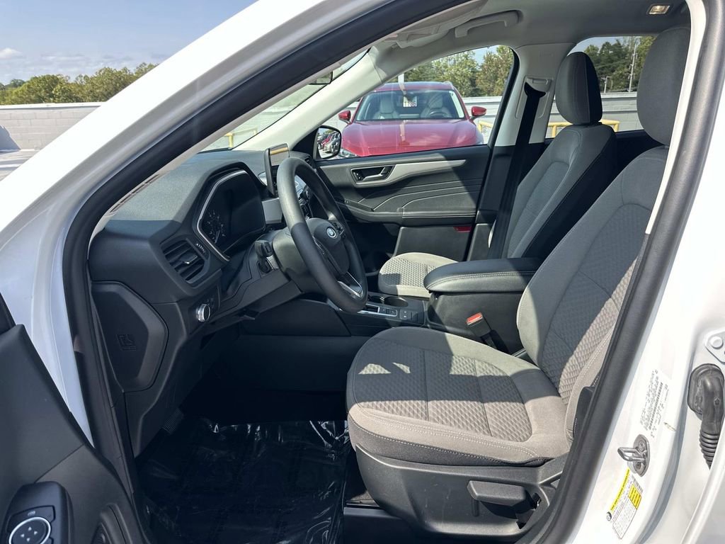 Used 2022 Ford Escape SE image 23
