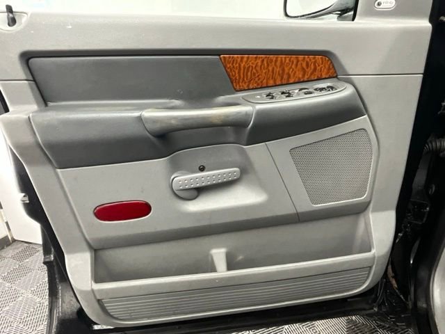Used 2006 Dodge Ram 2500 Truck SLT image 14