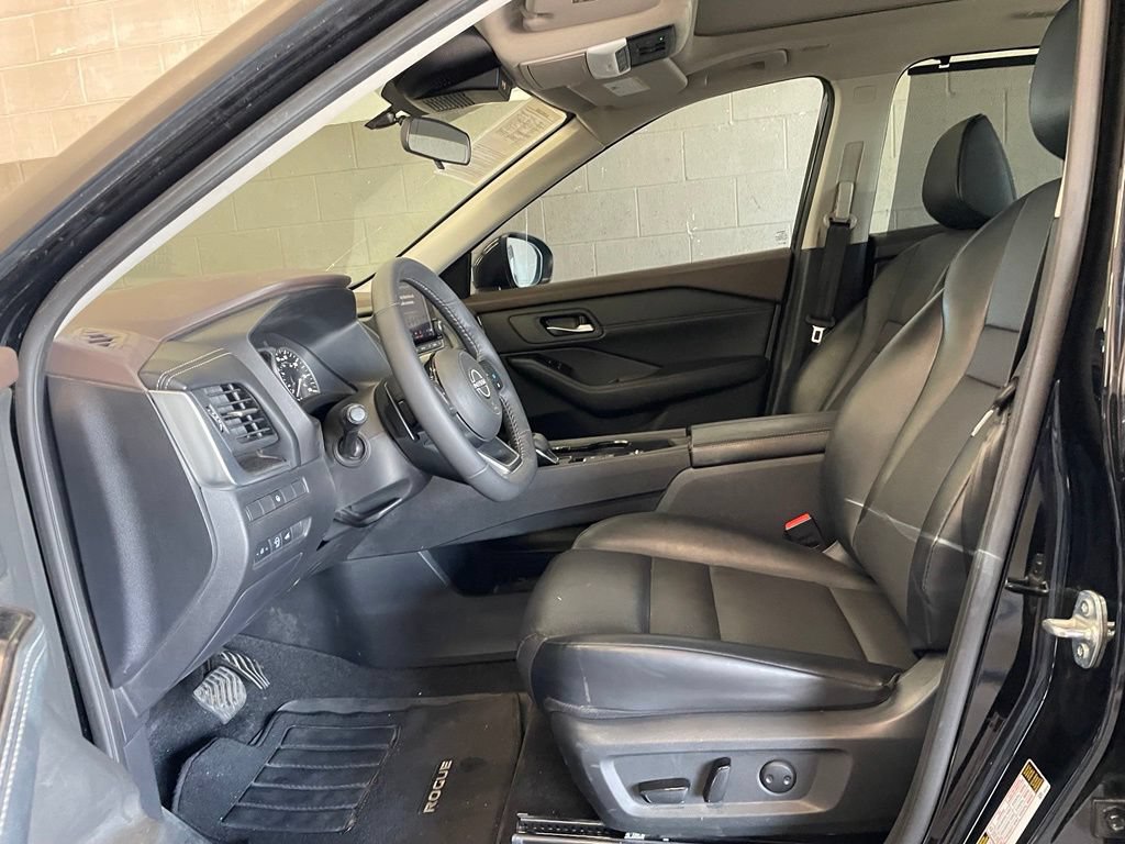 Certified 2023 Nissan Rogue SV w/ SV Premium B Package FWD image 10