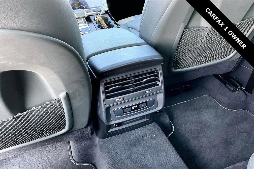 Used 2025 Audi Q8 Premium image 10