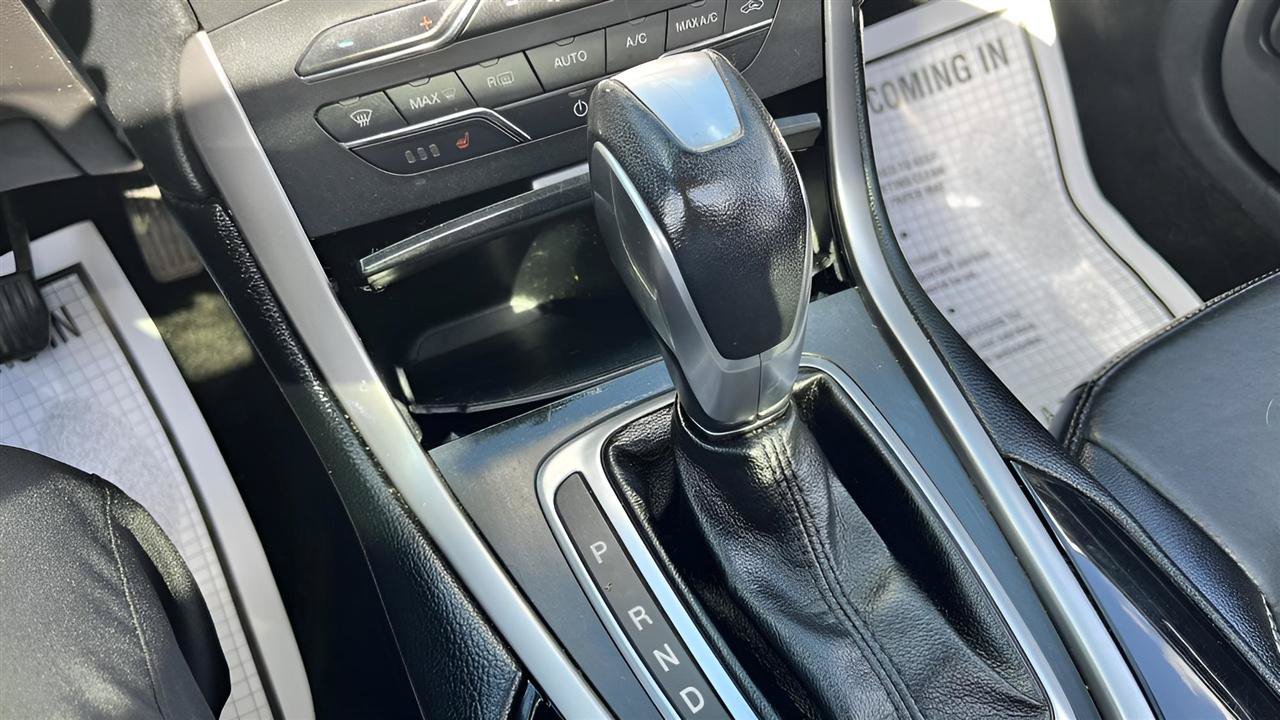 Used 2017 Ford Edge SEL w/ Equipment Group 201A AWD/4WD image 37