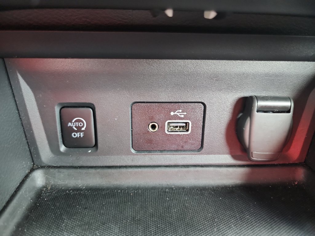Used 2025 Nissan Sentra S FWD image 23