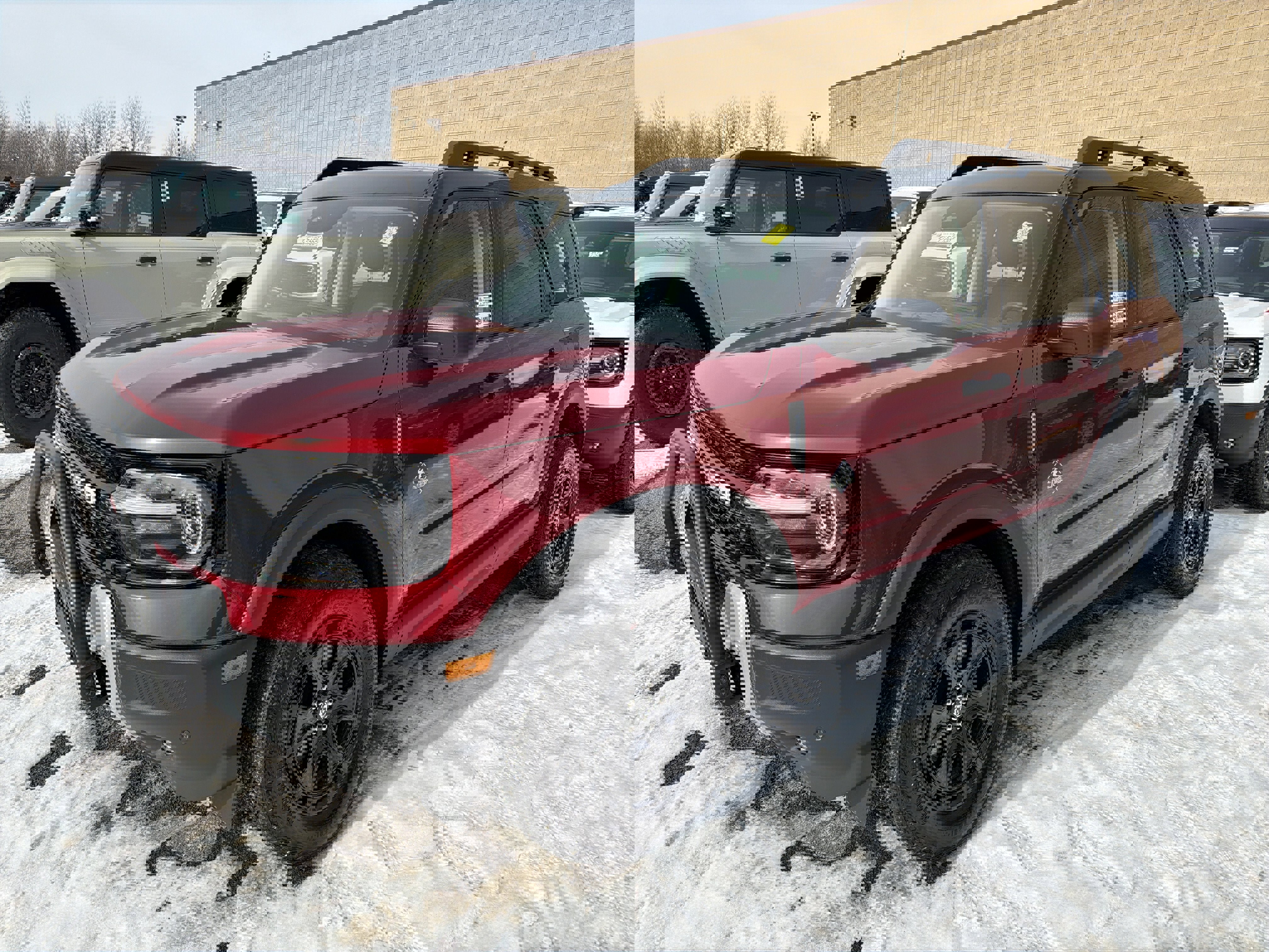 Used 2025 Ford Bronco Sport Outer Banks w/ Sasquatch Outer Banks Package image 4