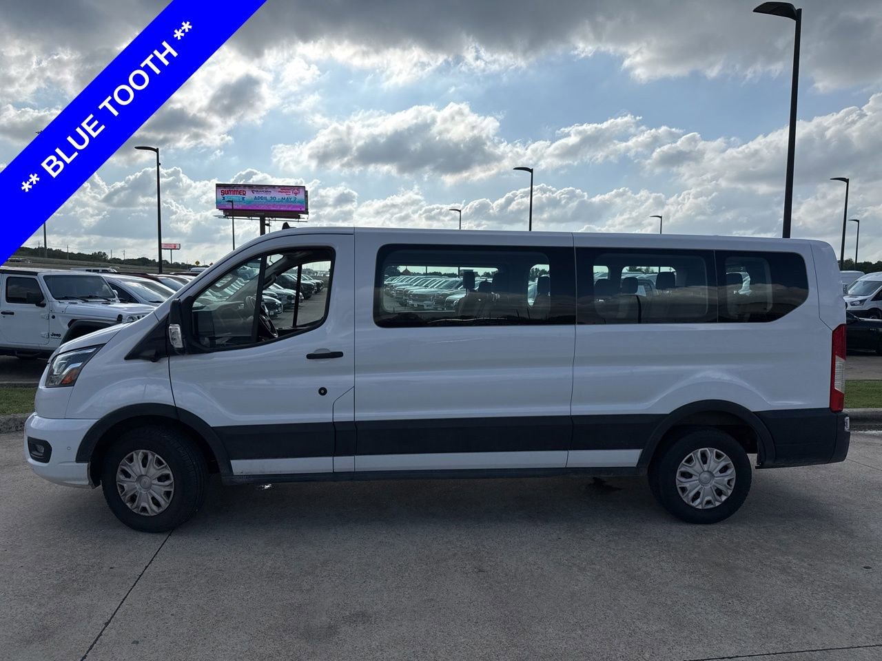 Used 2023 Ford Transit 350 XLT RWD image 3
