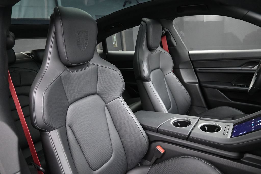 Certified 2025 Porsche Taycan AWD/4WD image 27