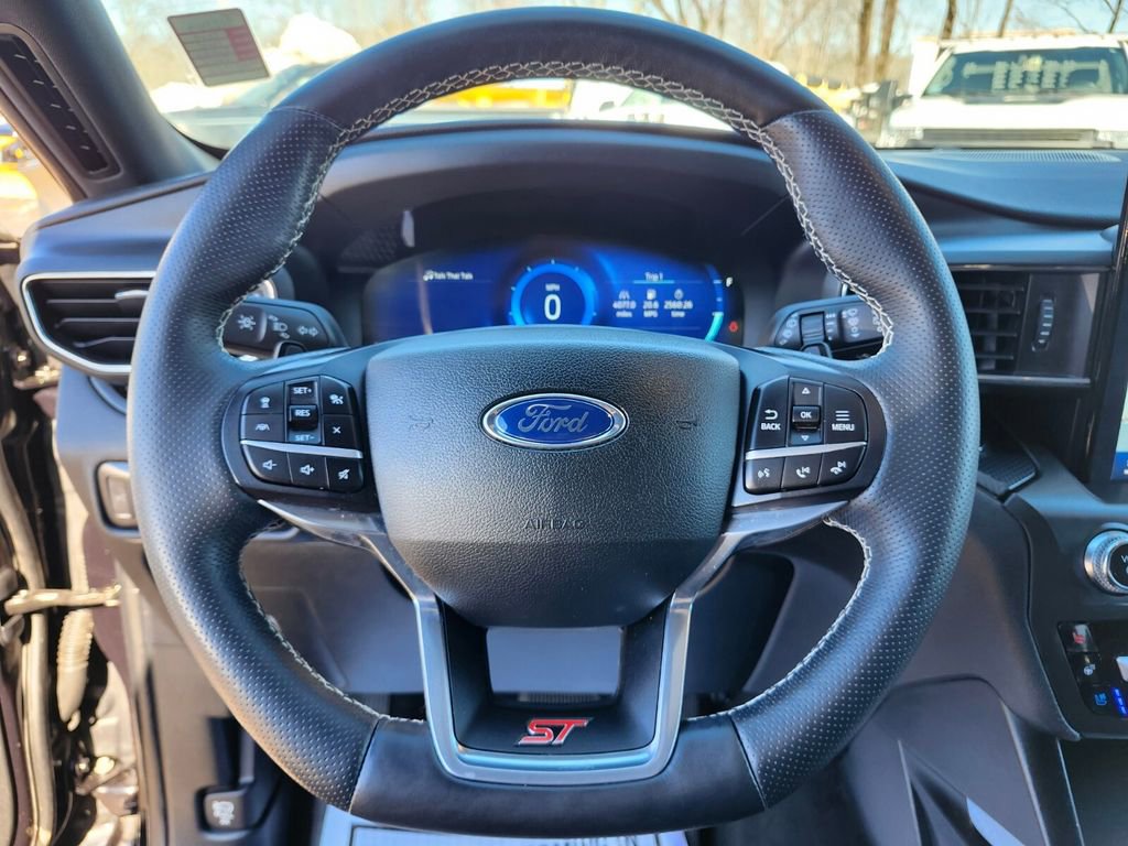 Used 2020 Ford Explorer ST w/ Premium Technology Package image 30