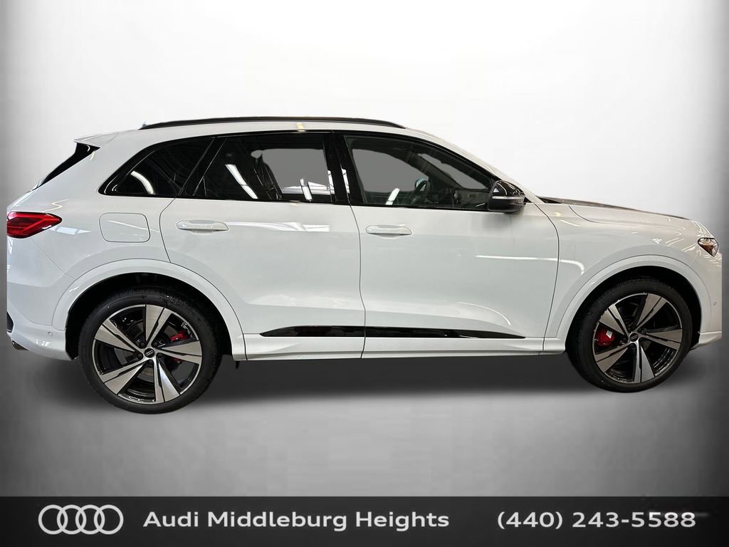 New 2025 Audi SQ5 Premium Plus image 8