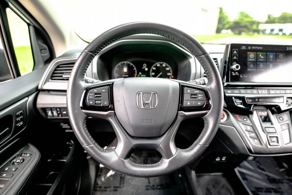 Used 2025 Honda Odyssey EX-L image 14