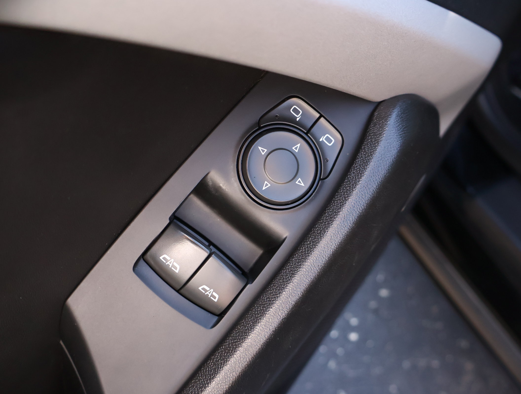 Used 2022 Chevrolet Camaro LT w/ RS Package RWD image 8
