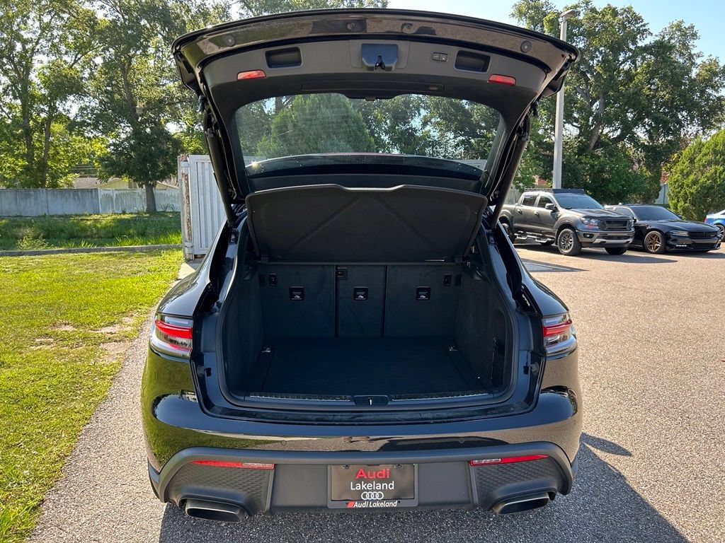 Used 2023 Porsche Macan Turbo AWD/4WD image 46
