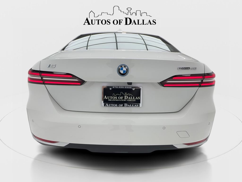 Used 2024 BMW i5 eDrive40i RWD image 9
