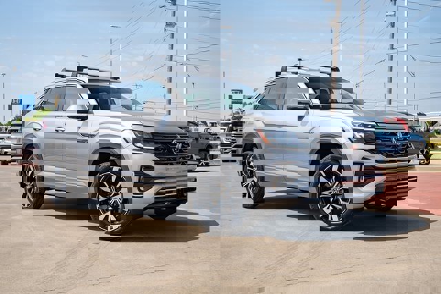 New 2026 Volkswagen Atlas Cross Sport SEL Premium R-Line image 8