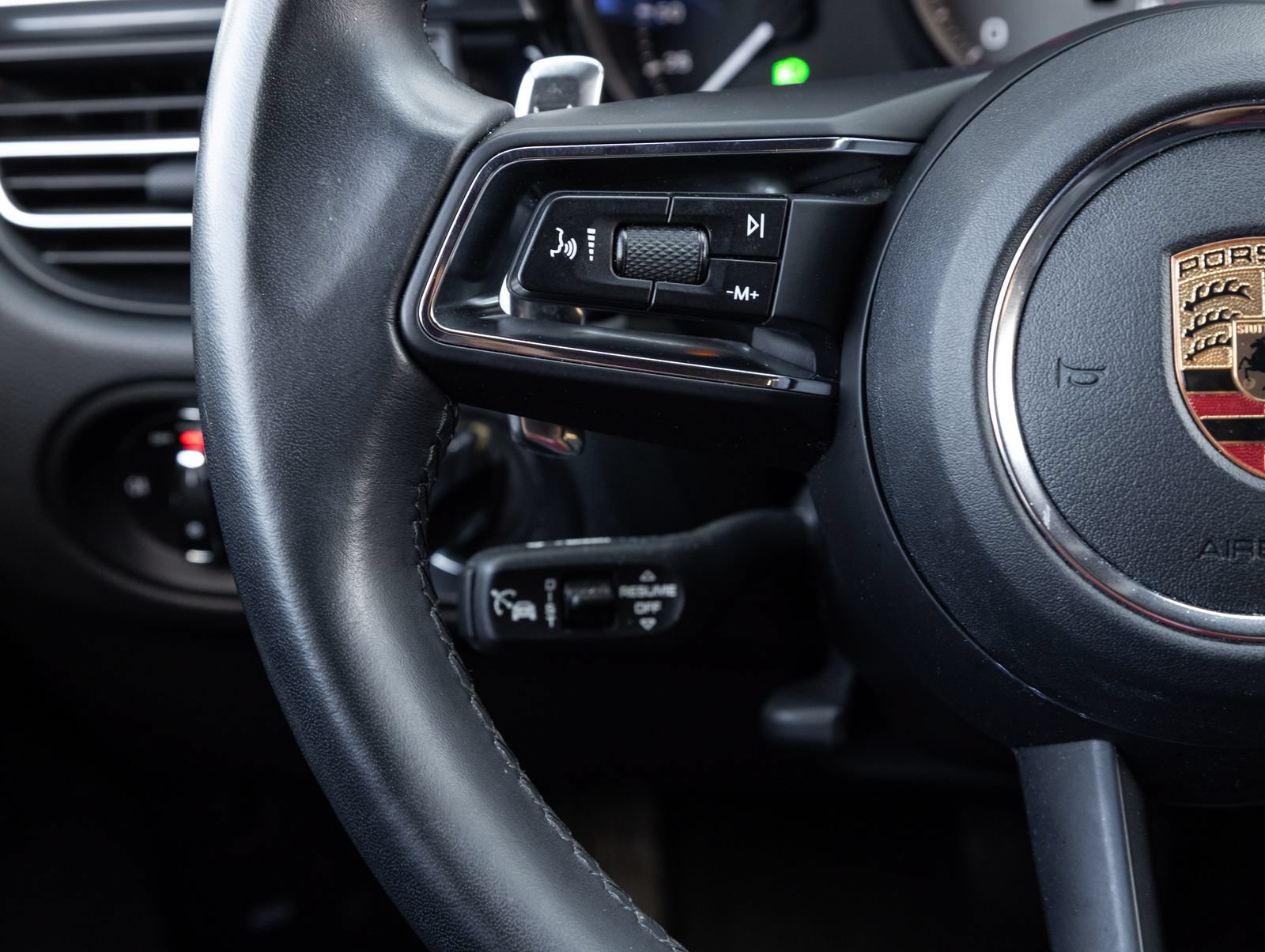 Certified 2023 Porsche Macan S AWD/4WD image 15