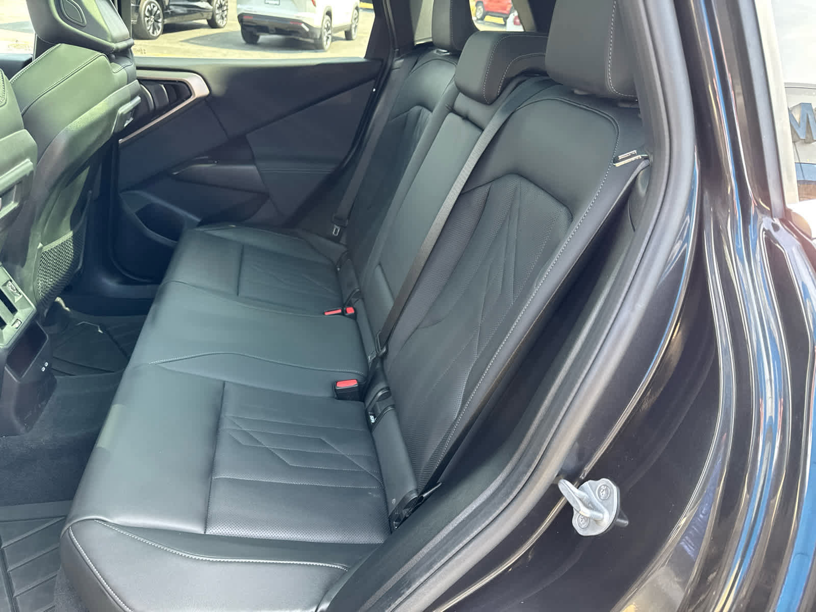 Used 2025 BMW X3 xDrive30i w/ Convenience Package AWD/4WD image 17