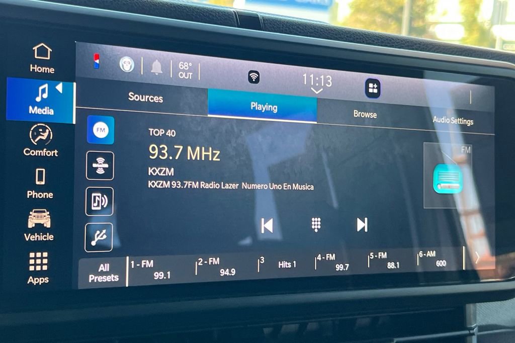 Used 2024 Jeep Wrangler Sport S image 17