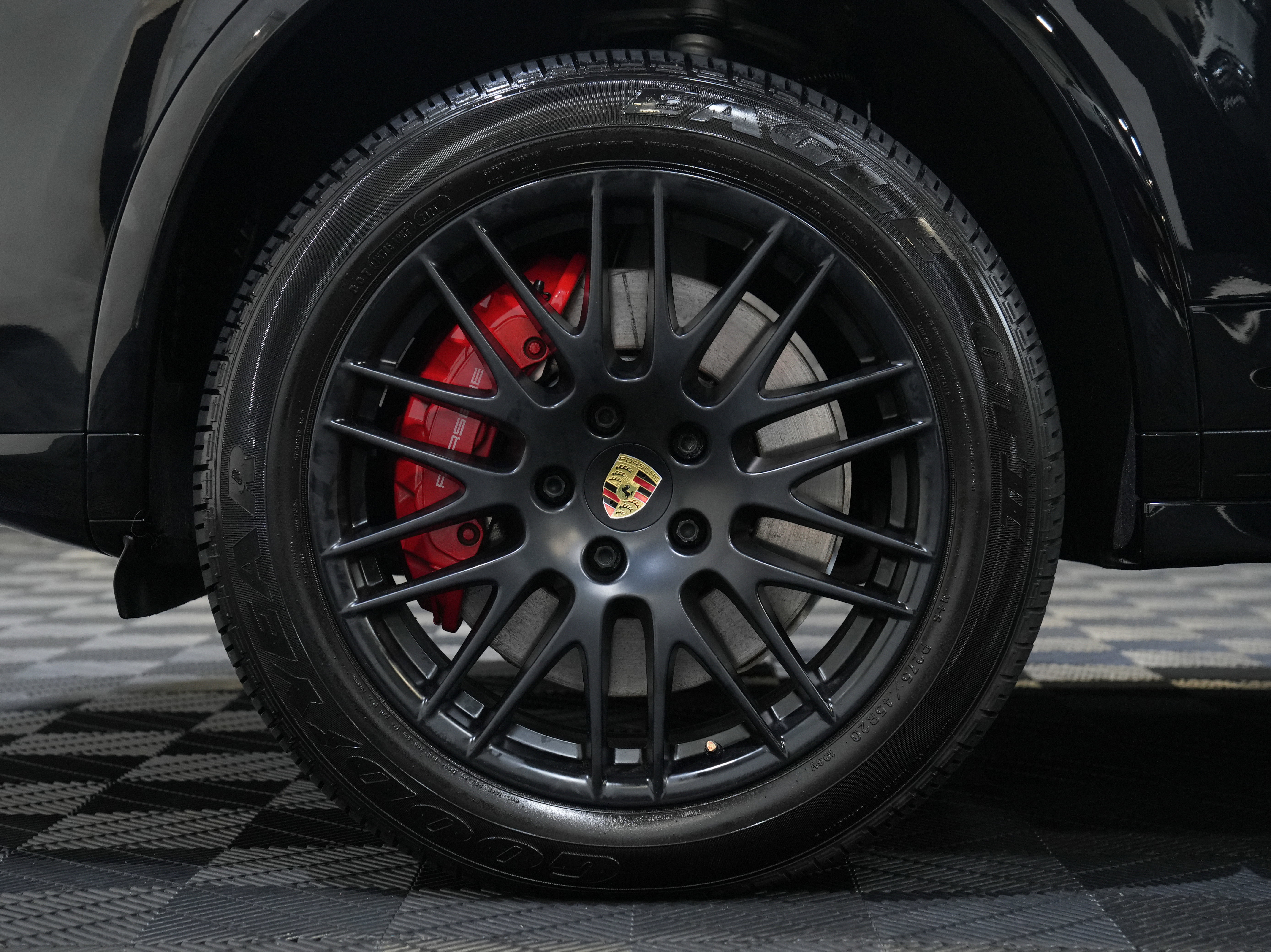 Used 2016 Porsche Cayenne GTS image 55