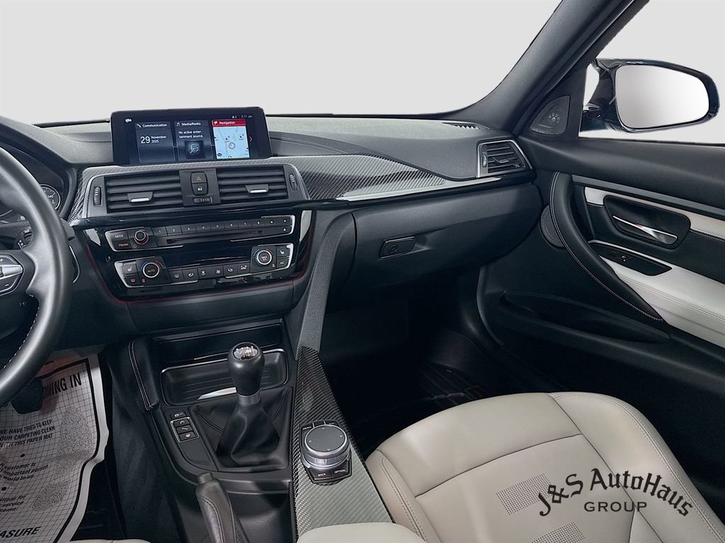 Used 2018 BMW M3 image 29