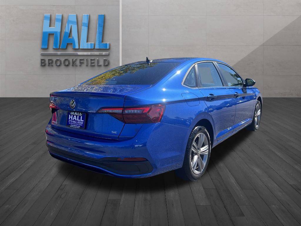 Certified 2024 Volkswagen Jetta SE w/ Panoramic Sunroof Package FWD image 6
