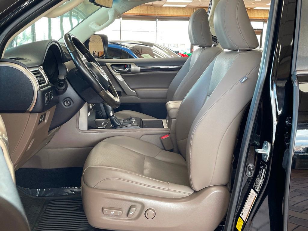 Used 2020 Lexus GX 460 Premium w/ Premium Package AWD/4WD image 10