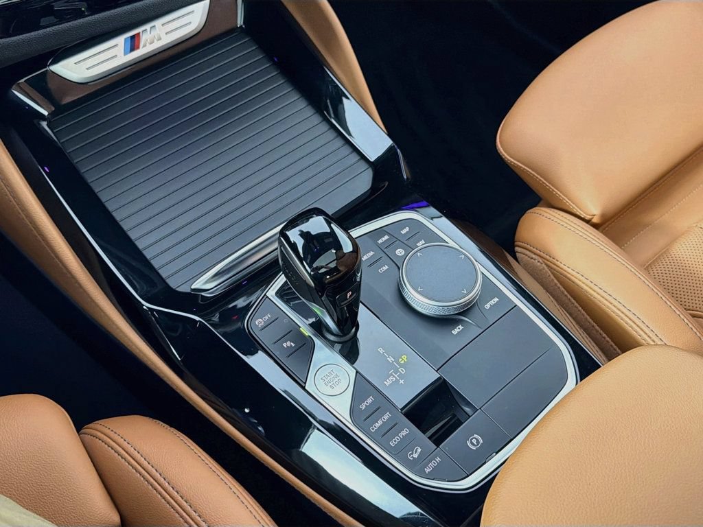 Used 2023 BMW X4 M40i AWD/4WD image 16