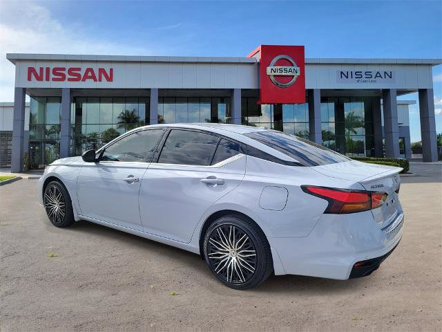 Certified 2023 Nissan Altima 2.5 SR w/ SR Premium Package image 7
