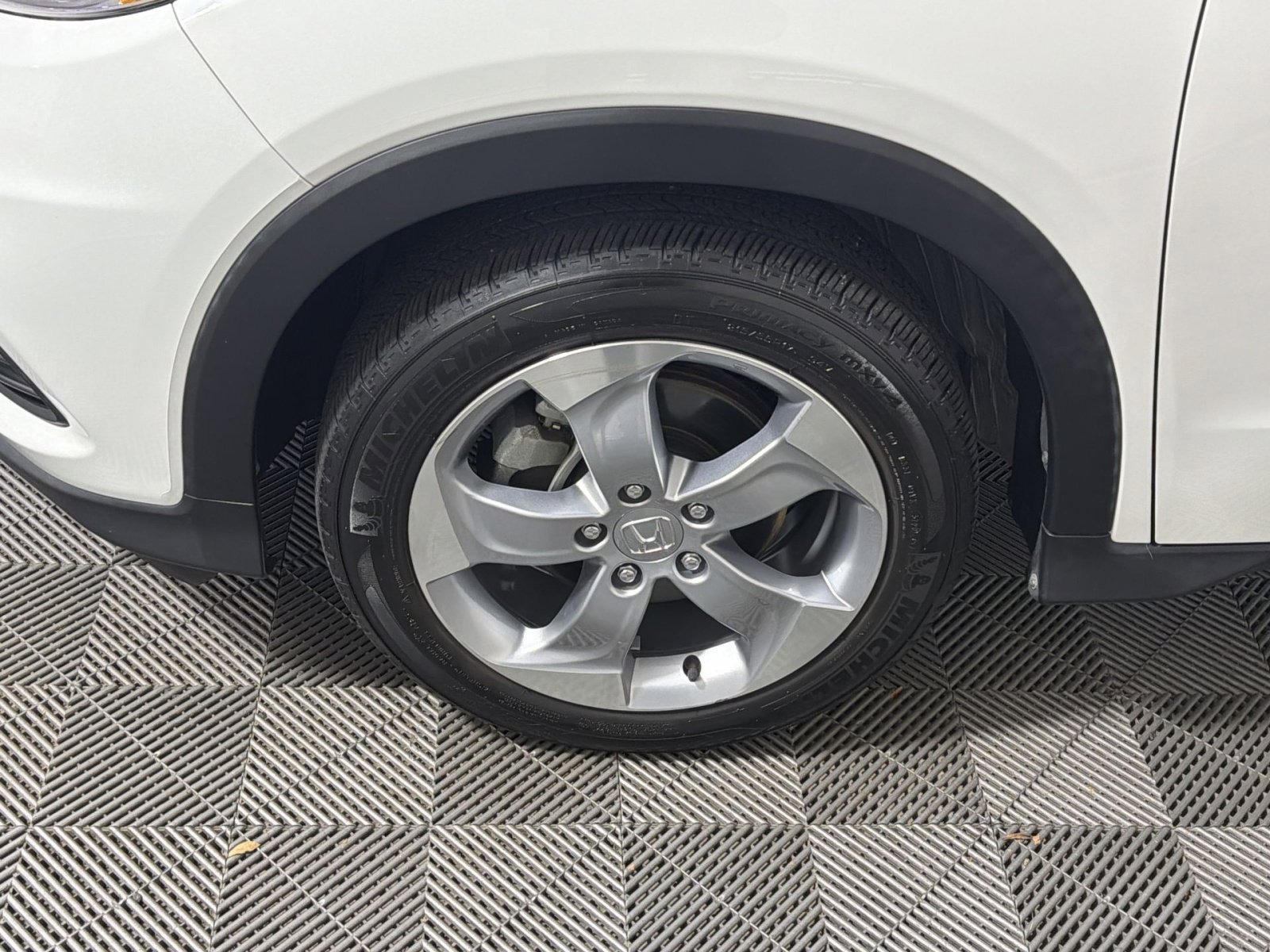 Used 2021 Honda HR-V LX image 12