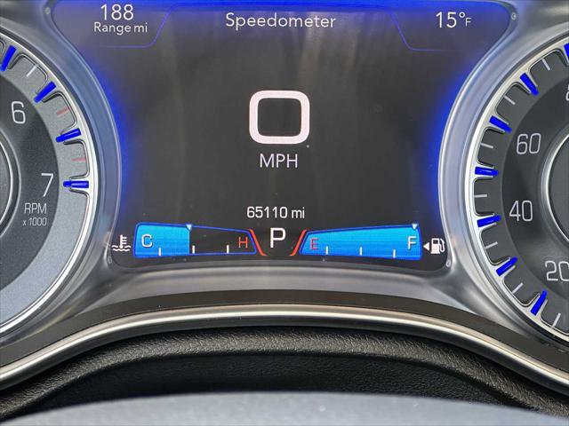 Used 2015 Chrysler 300 C w/ Light Group image 26