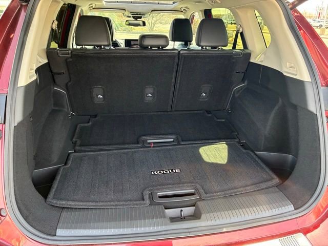 Certified 2025 Nissan Rogue SL w/ Tech Package AWD/4WD image 20