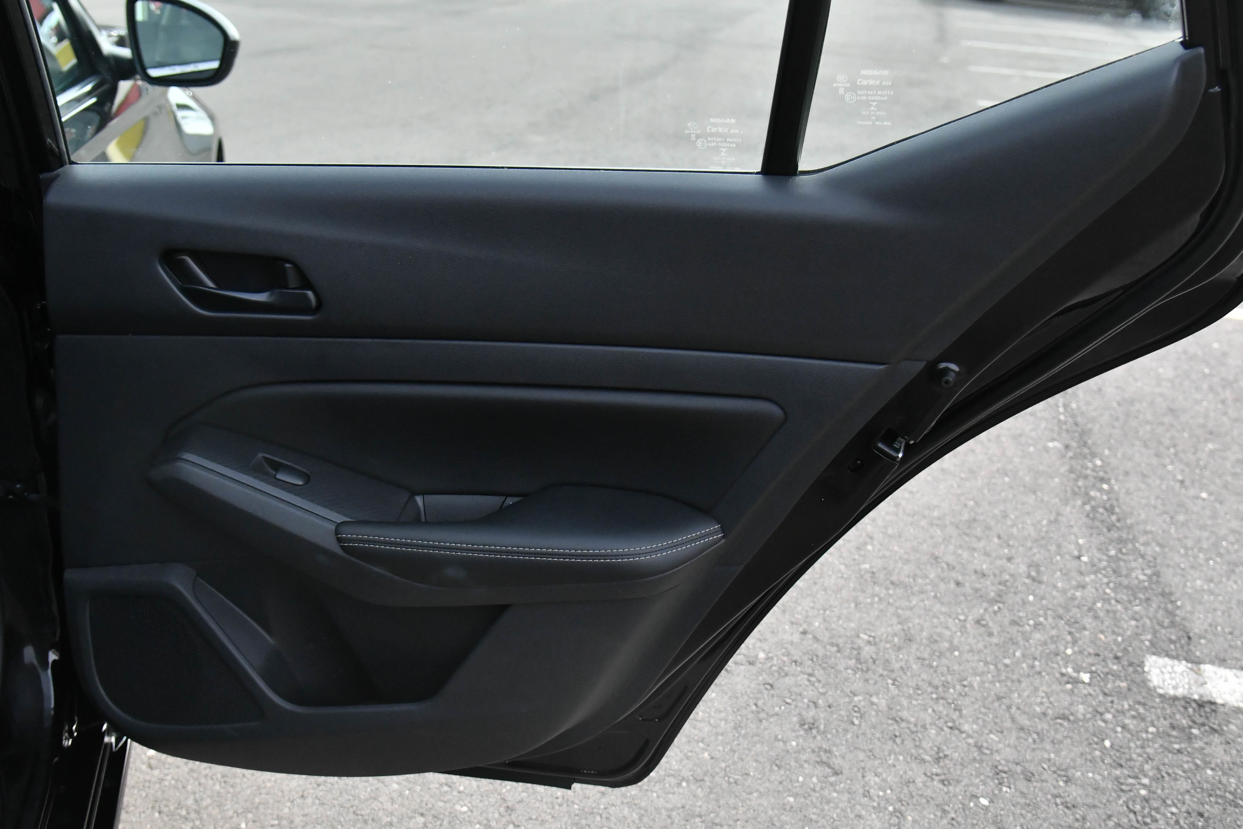 Used 2025 Nissan Altima 2.5 SV image 35