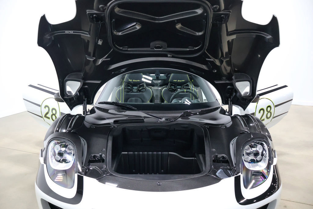 Used 2015 Porsche 918 Spyder image 65