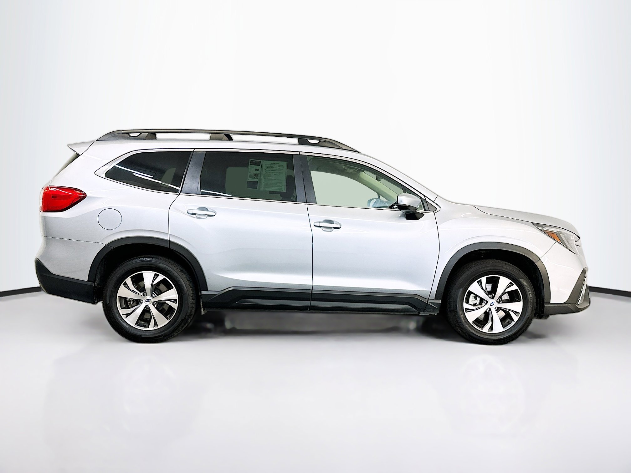 Used 2025 Subaru Ascent Premium image 10