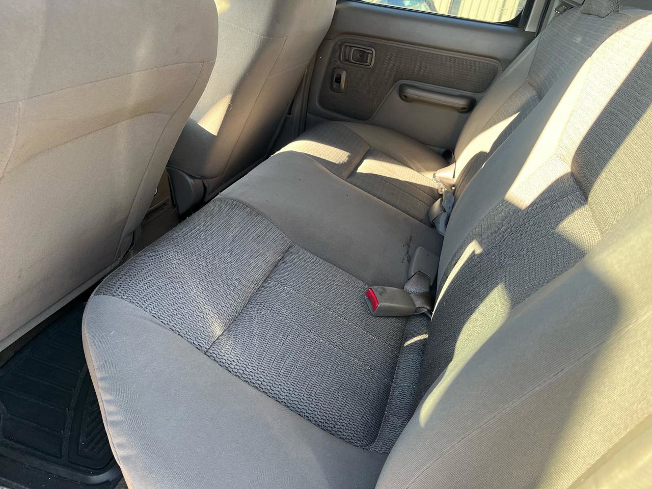 Used 2003 Nissan Frontier XE w/ XE Pwr Pkg image 7