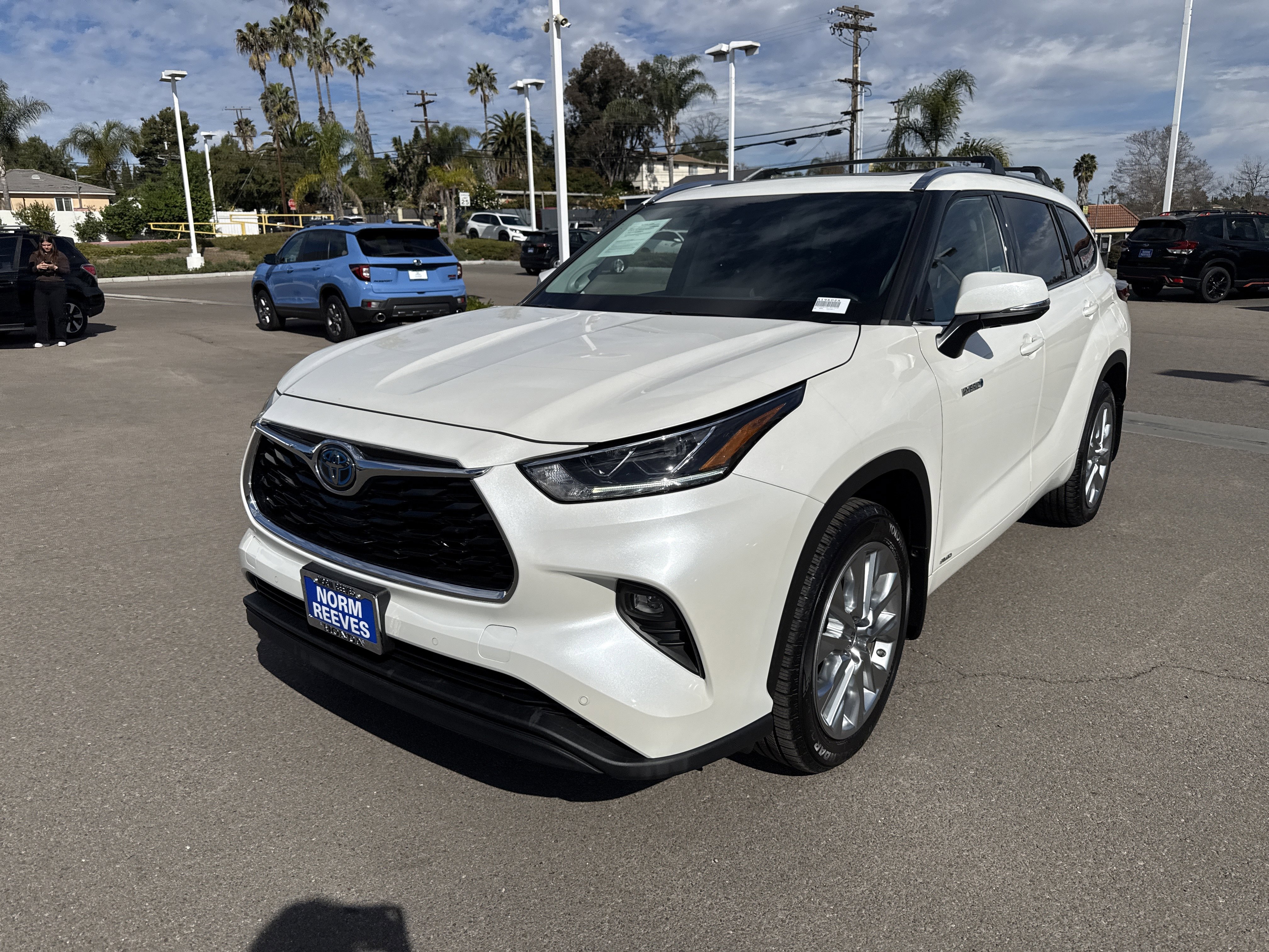 Used 2020 Toyota Highlander Limited image 8