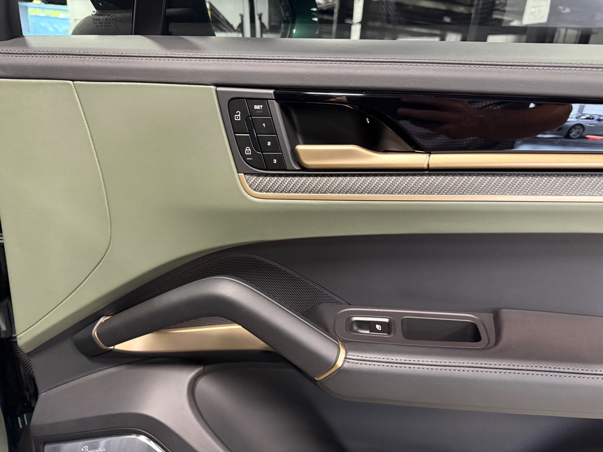 Used 2024 Porsche Cayenne S image 36
