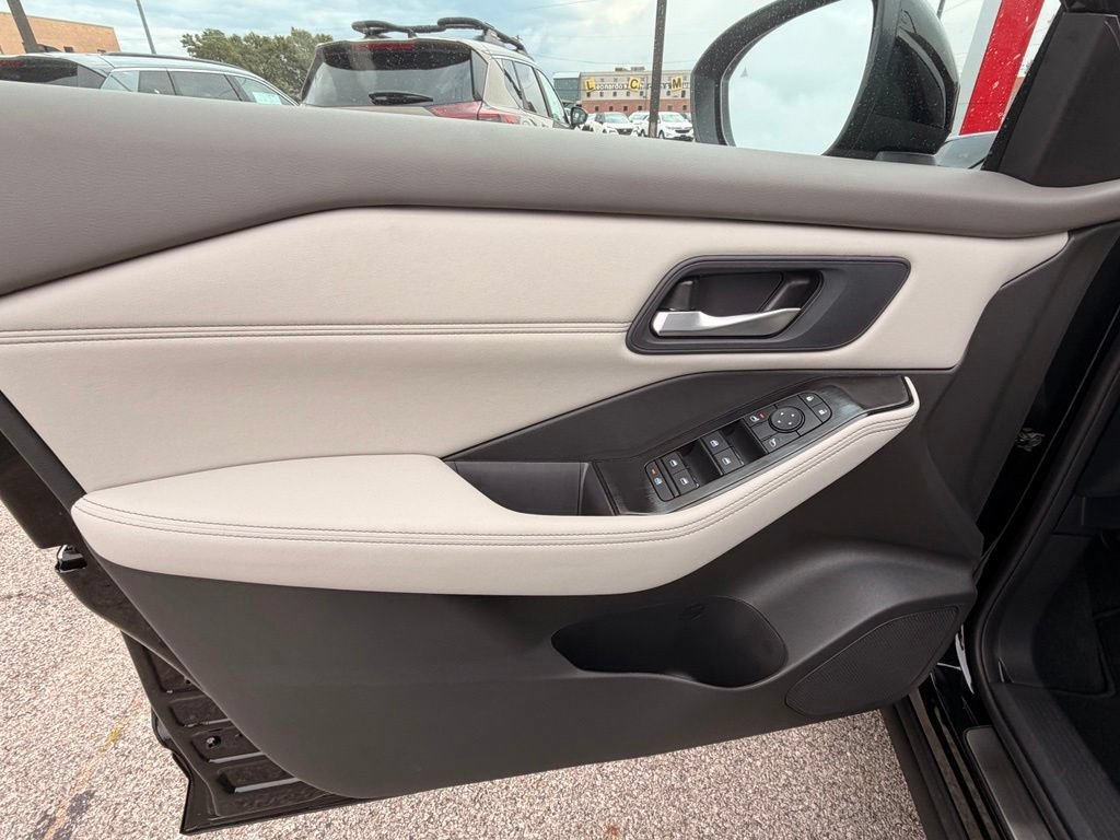 New 2026 Nissan Rogue Dark Armor FWD image 14