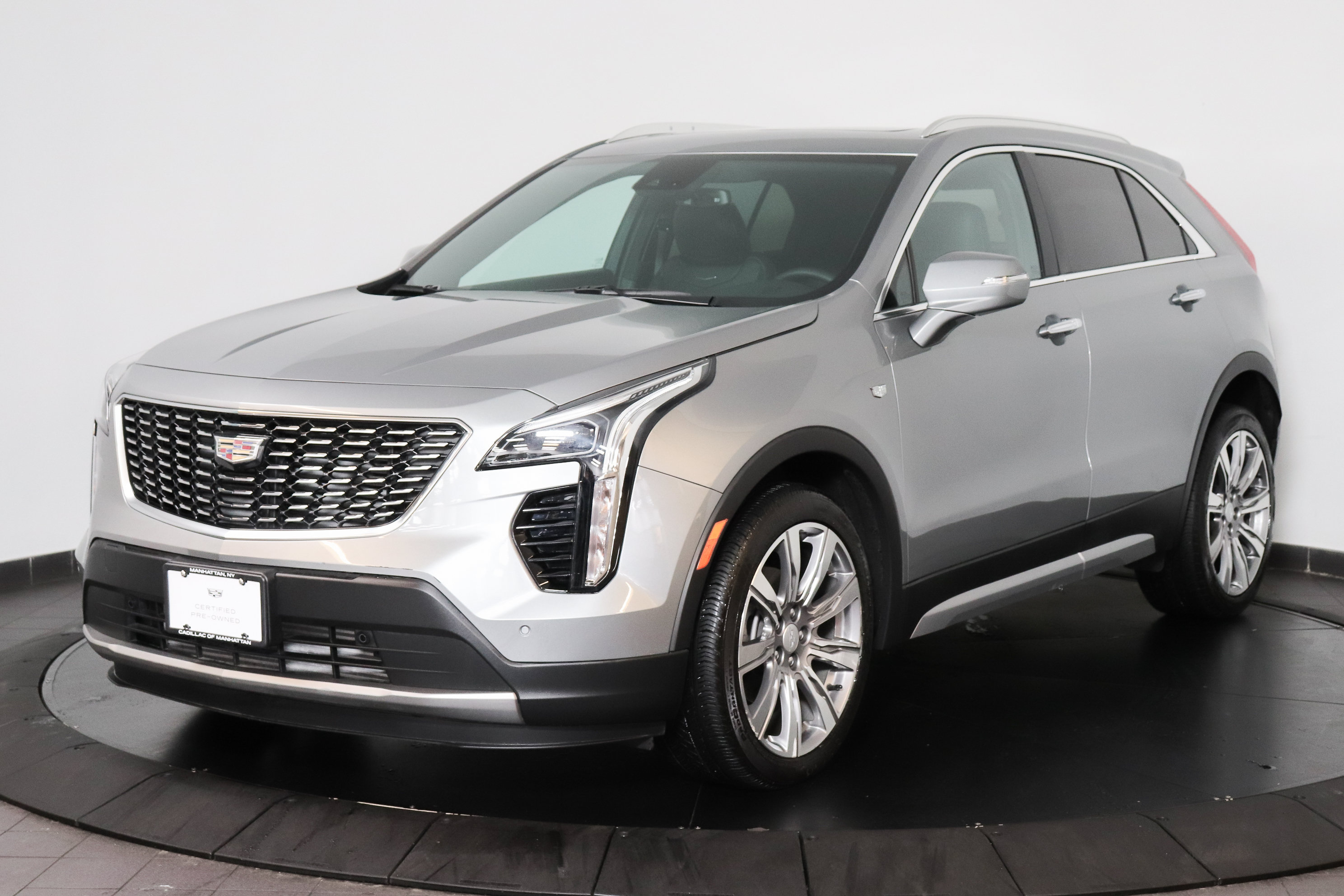 Used 2023 Cadillac XT4 Premium Luxury AWD/4WD image 1