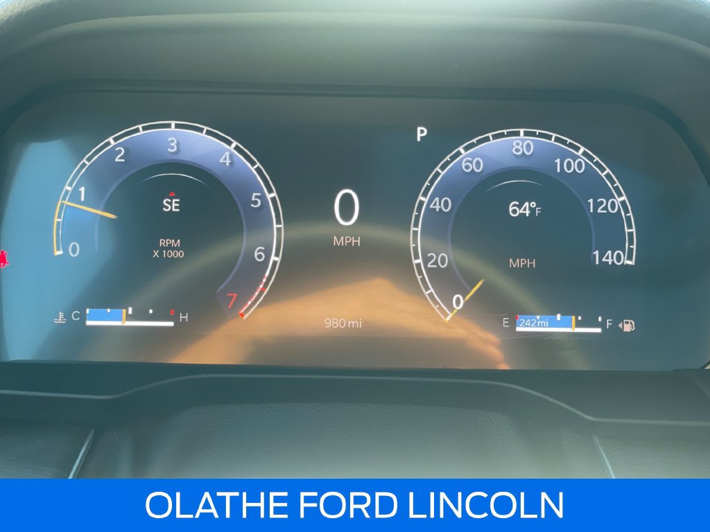 Used 2025 Jeep Grand Cherokee Limited w/ Luxury Tech Group II AWD/4WD image 11