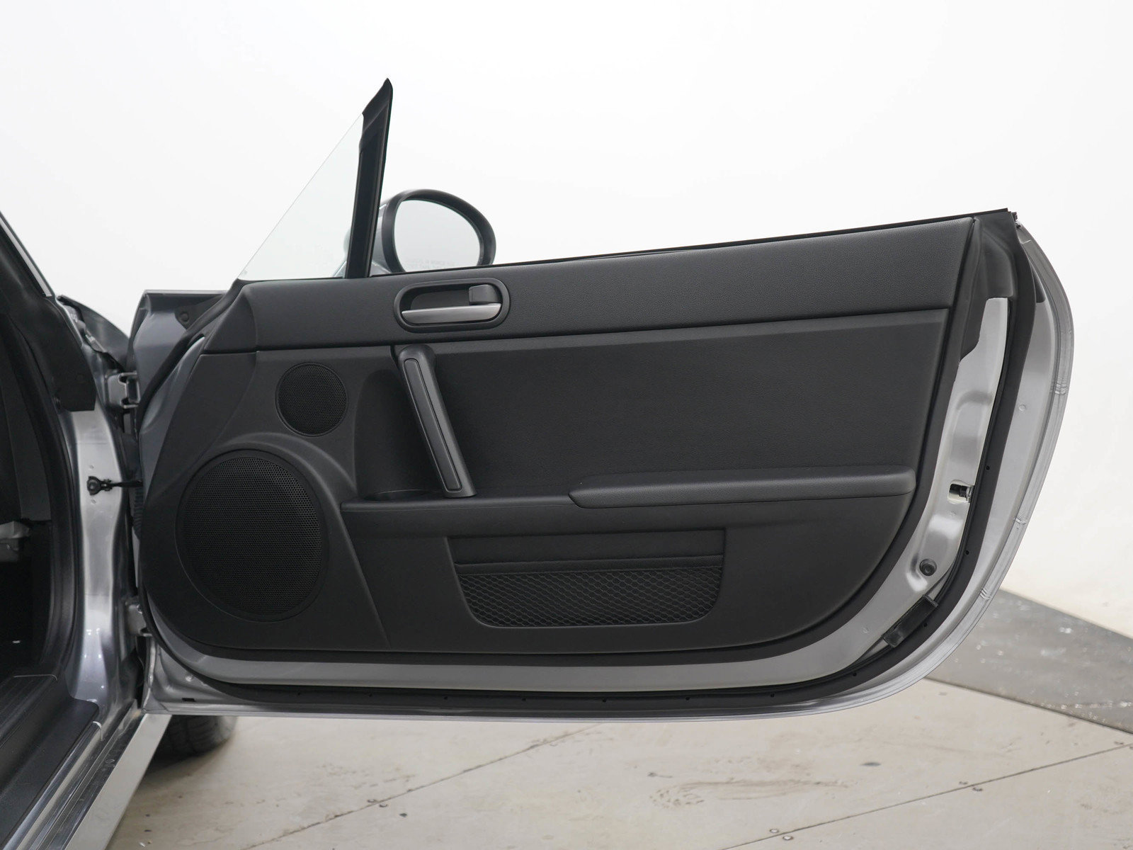 Used 2011 MAZDA MX-5 Miata Sport RWD image 11