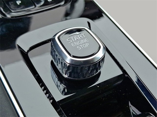 New 2026 Volvo XC90 T8 Plus image 12