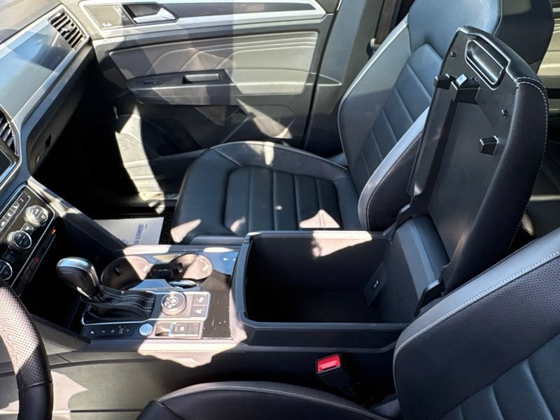 Used 2023 Volkswagen Atlas SEL Premium AWD/4WD image 38