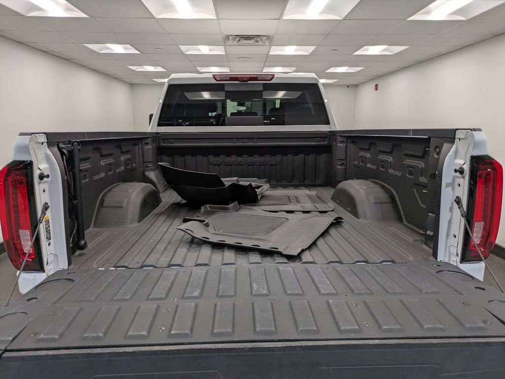 Used 2022 GMC Sierra 2500 Denali w/ Denali Ultimate Package AWD/4WD image 25