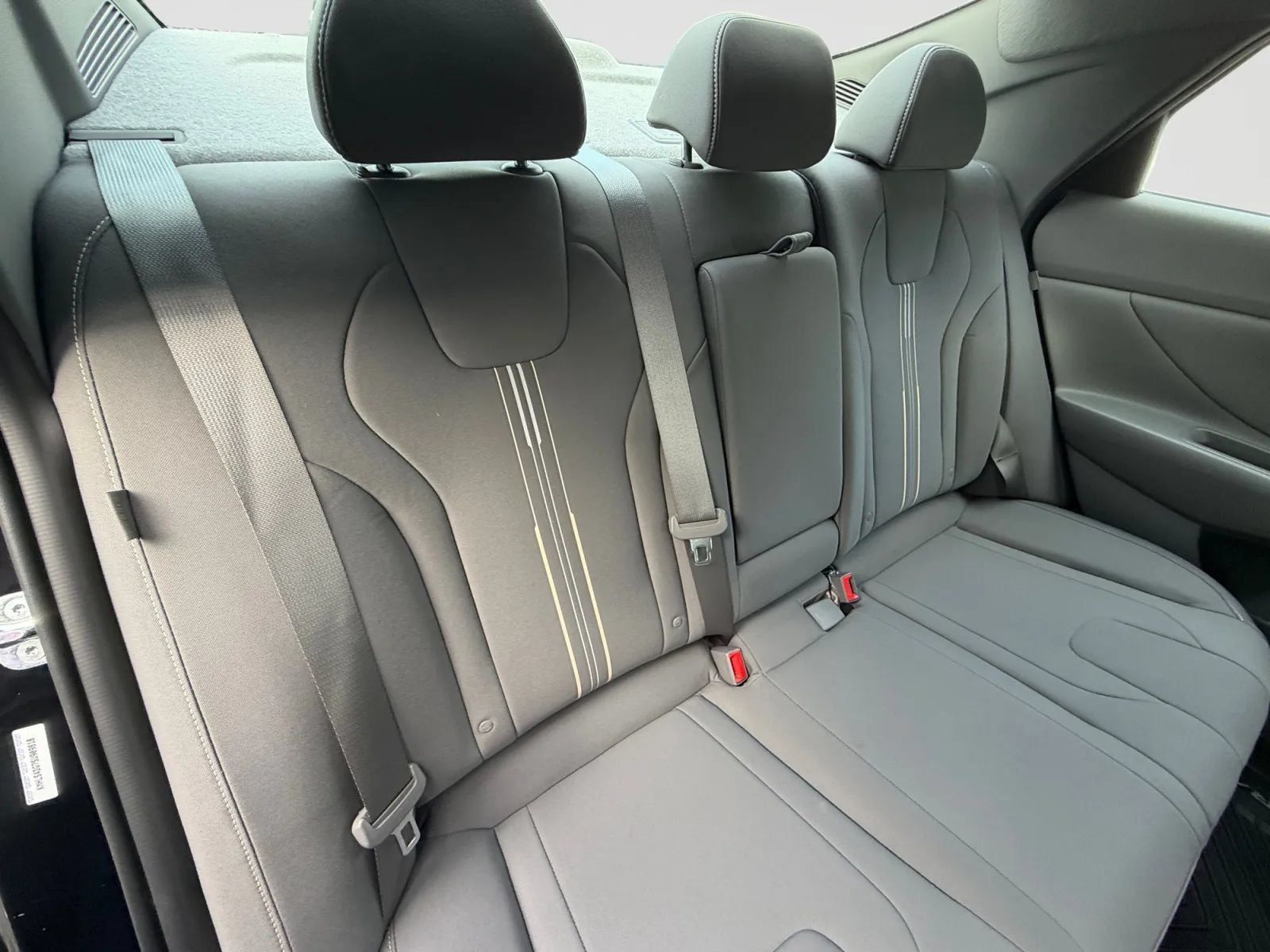 Used 2025 Hyundai Elantra SEL FWD image 18