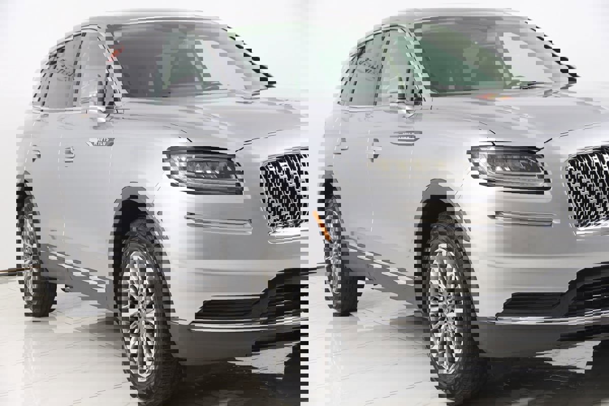 Used 2021 Lincoln Nautilus FWD w/ Equipment Group 101A image 38