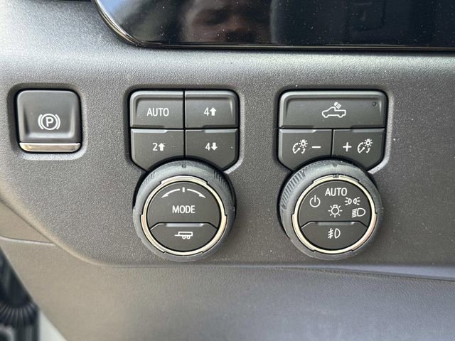 New 2026 Chevrolet Silverado 1500 LT Trail Boss w/ Convenience Package II AWD/4WD image 28
