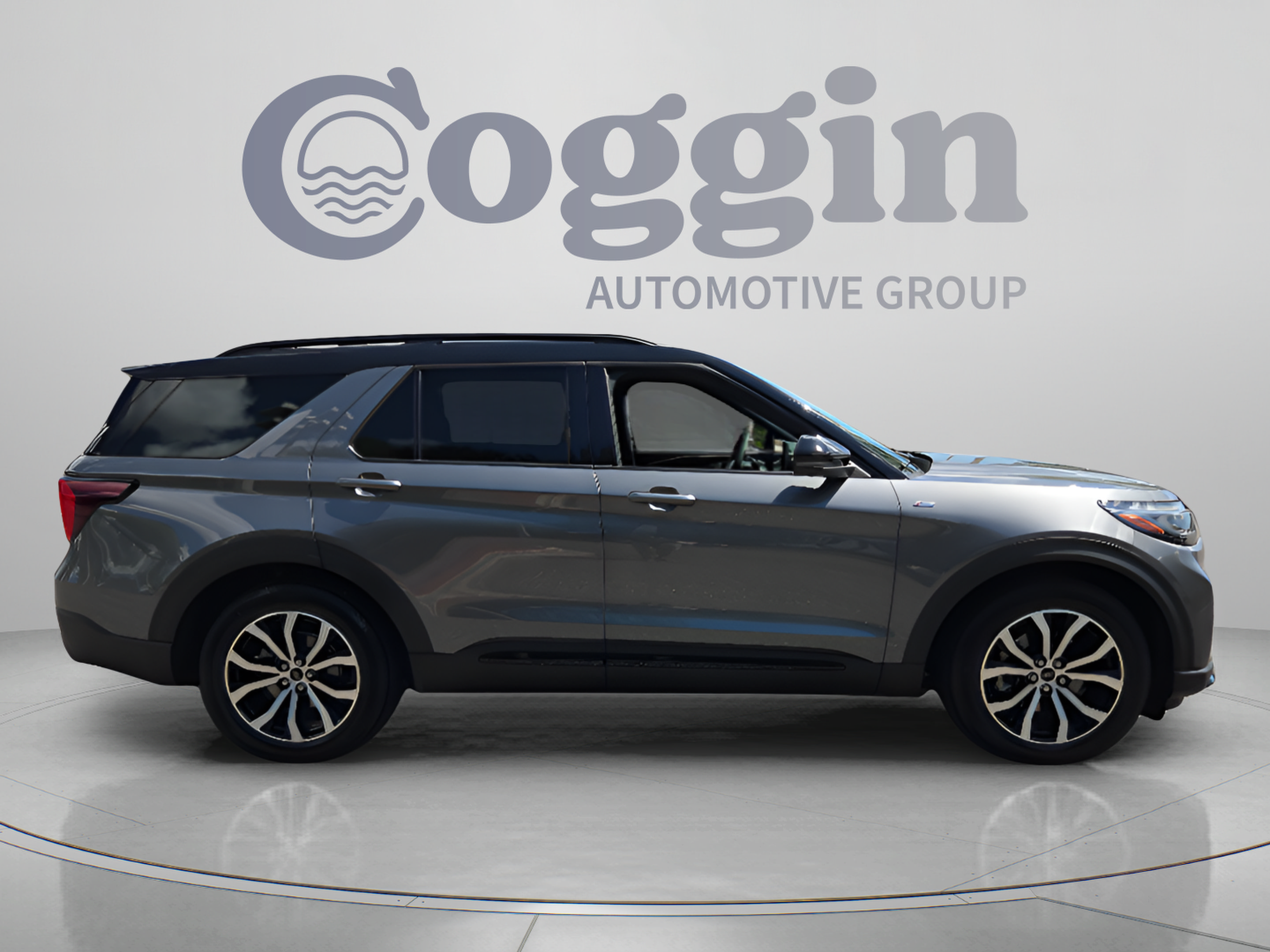 Used 2025 Ford Explorer ST-Line w/ Premium Package RWD image 6