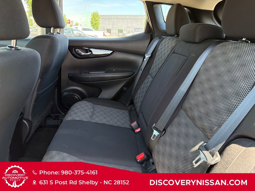 Certified 2022 Nissan Rogue Sport SV image 32